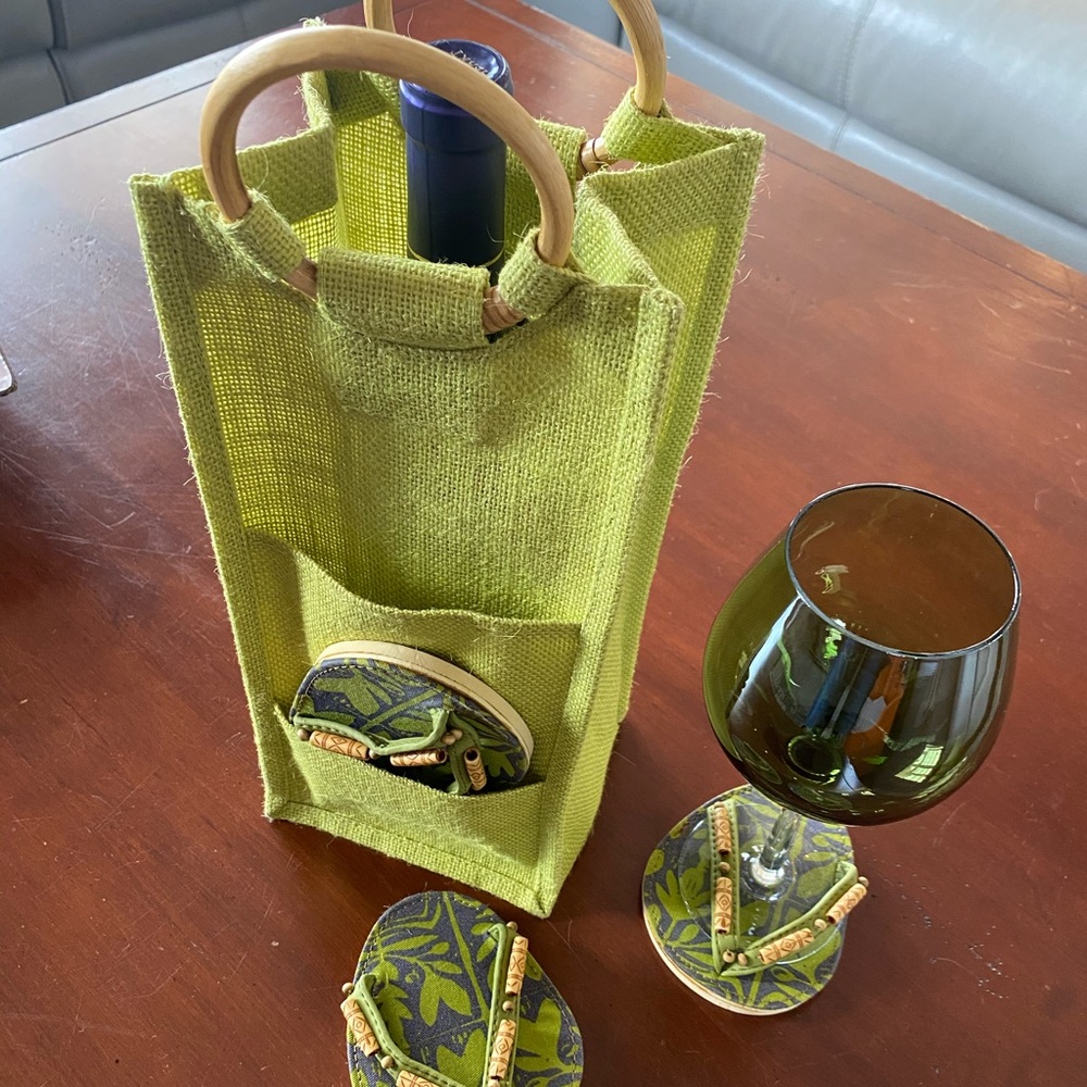 Wine bottle carrier with flip flop coasters 😎